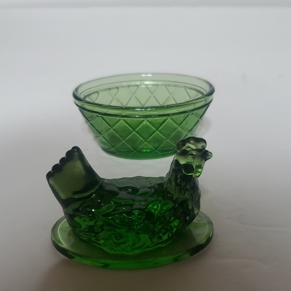Vtg Green Glass Hen on Nest Dish - Picture 2 of 5